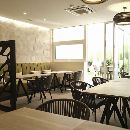 Hotel The Leaf Boutique - Adults Only