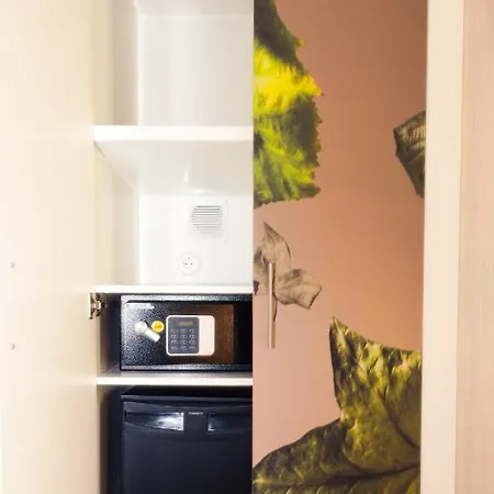 Hotel The Leaf Boutique 4*