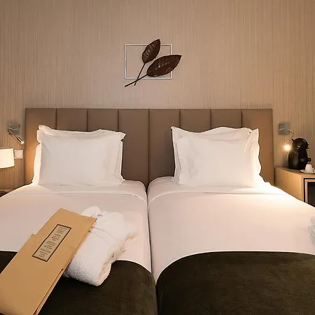 Hotel The Leaf Boutique 4*