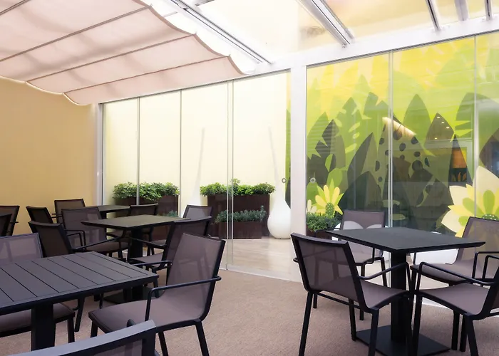 The Leaf Boutique - Adults Only 3*