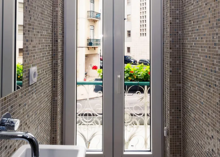 The Leaf Boutique - Adults Only