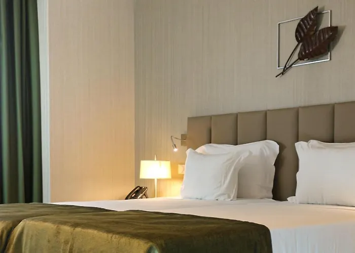 The Leaf Boutique - Adults Only 3*