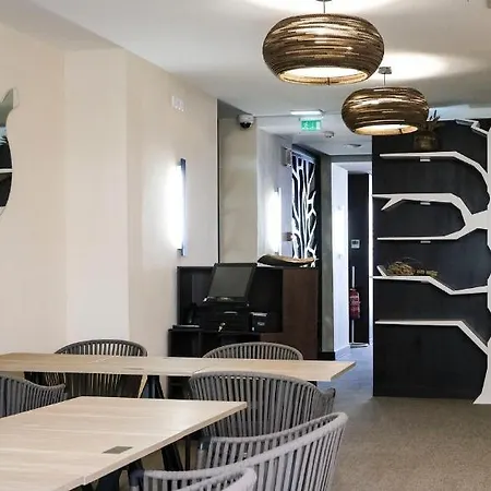 Hotel Omid Boutique (Adults Only) 3*